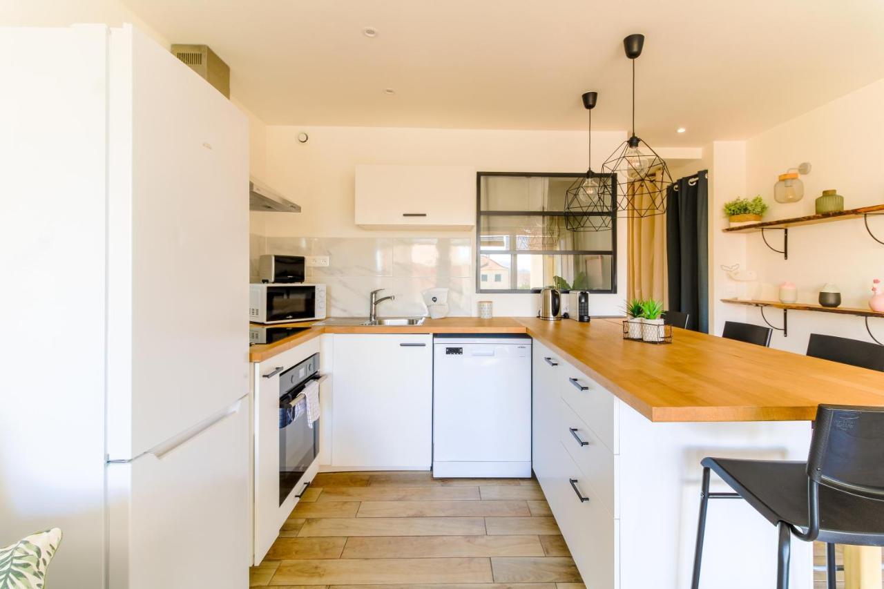 Select'Sohome - Appartement Renove Au Coeur Du Centre-Ville Du Lavandou - A Proximite Des Plages Et Commerces - Gaia لو لا فاندو المظهر الخارجي الصورة